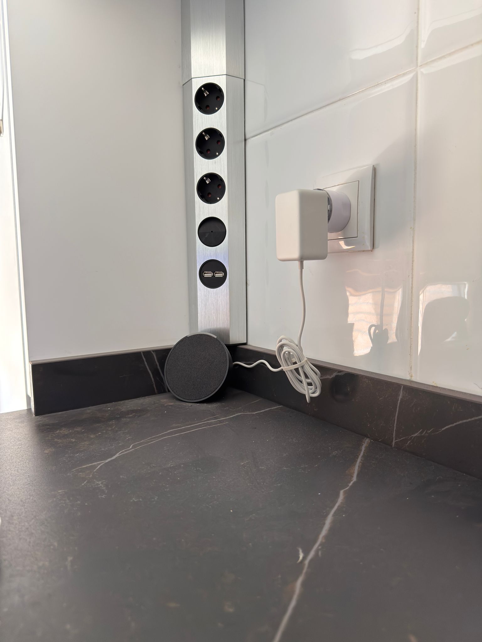 Kitchen Smart Power Strip Installation